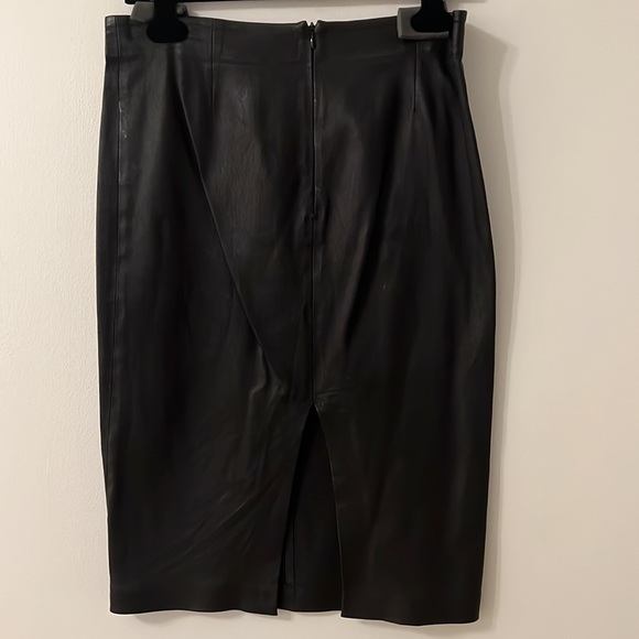 Iris and Ink black leather pencil skirt size 8 - Picture 2 of 9